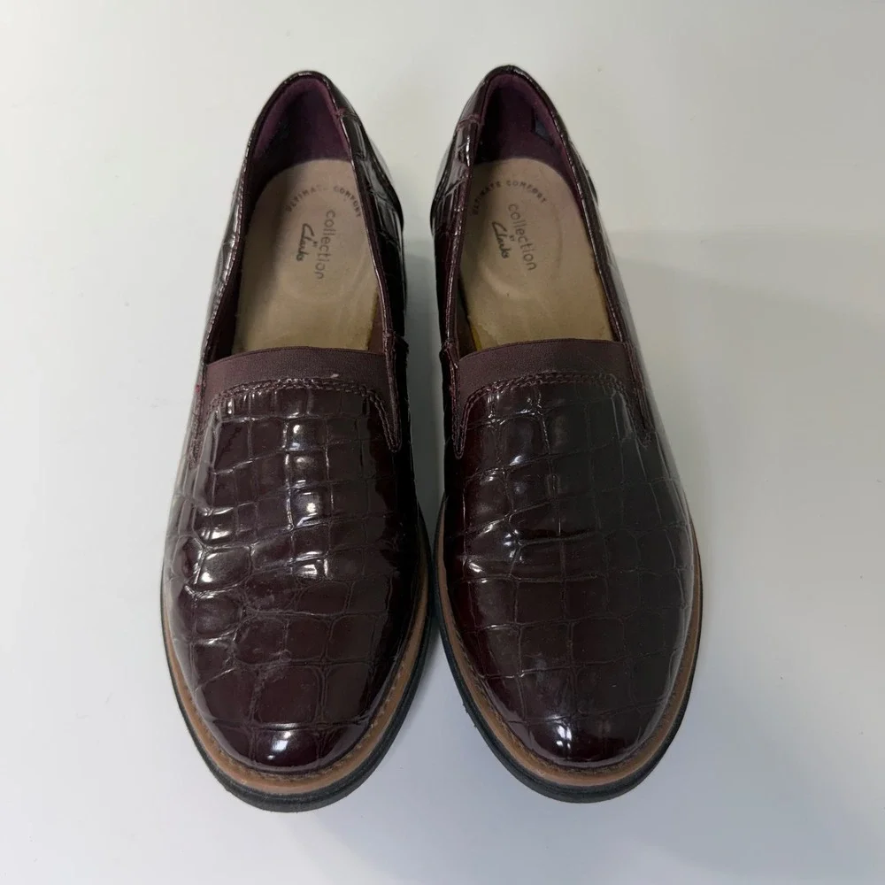 Clarks Collection Sharon Dolly Burgundy Croc Patent Leather Platform Loafers 7.5